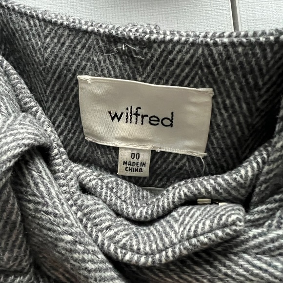 Aritzia Wool and cashmere blend tie front pants - Picture 2 of 2